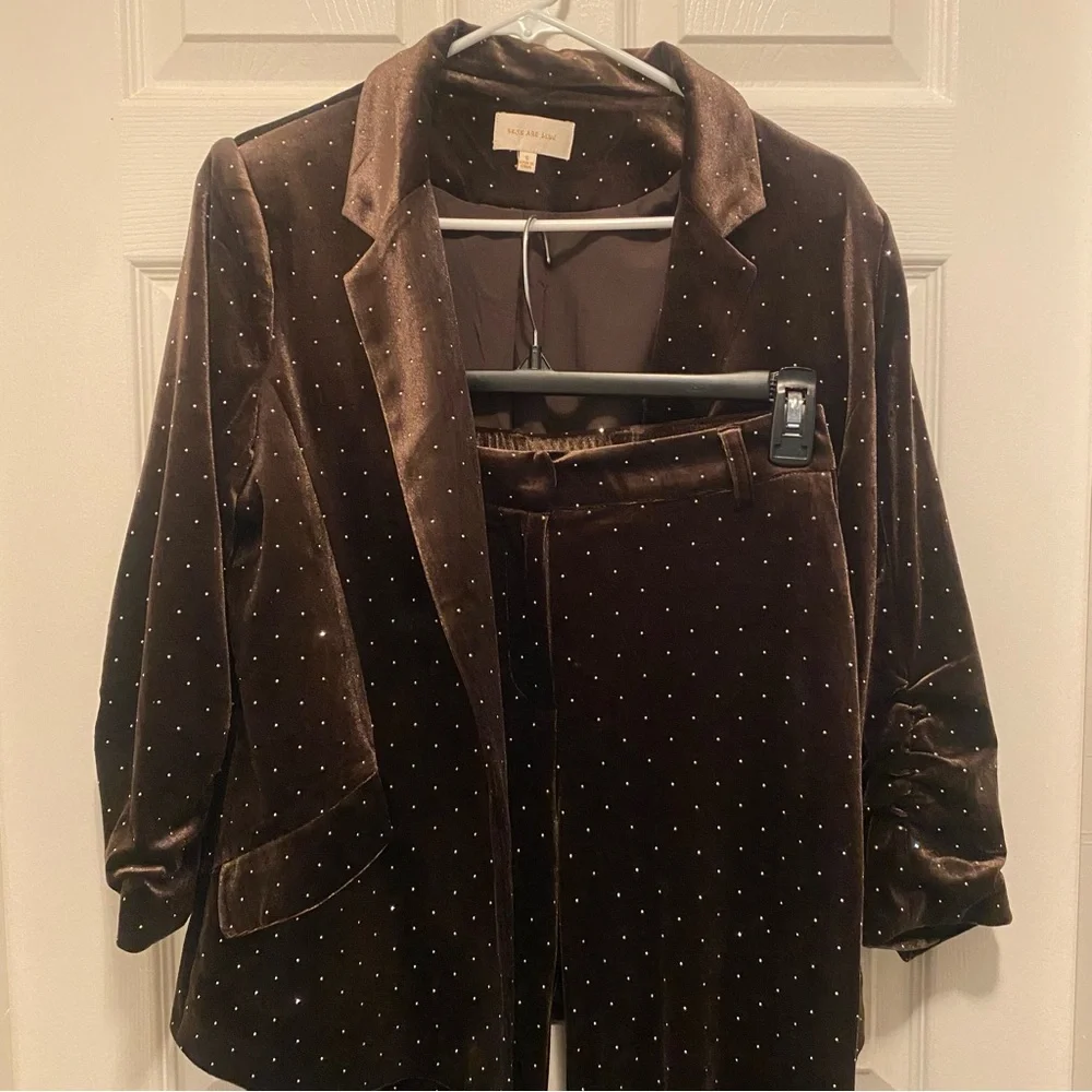 Skies Are Blue Brown Rhinestone Velvet Blazer & Pant Set - Picture 2 of 16